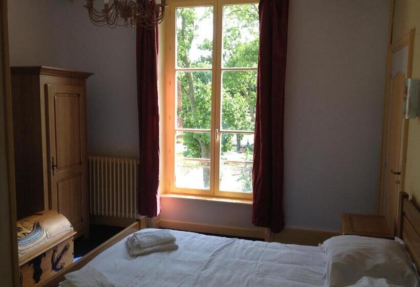 コンフォートルーム, Bar Restaurant Couleurs Sud