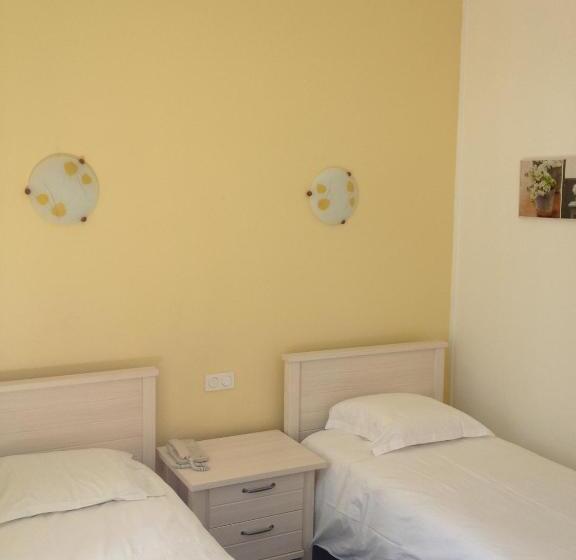 コンフォートルーム, Bar Restaurant Couleurs Sud