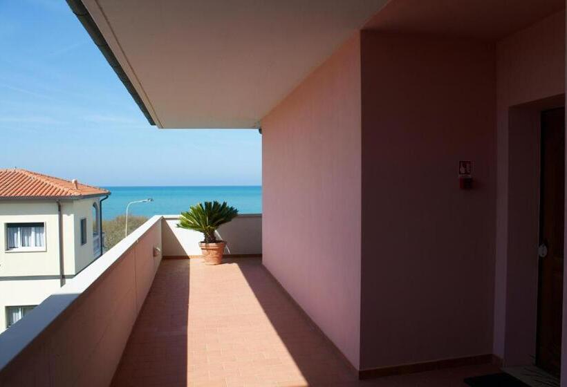 סוויטת ג'וניור עם מרפסת, Del Sole