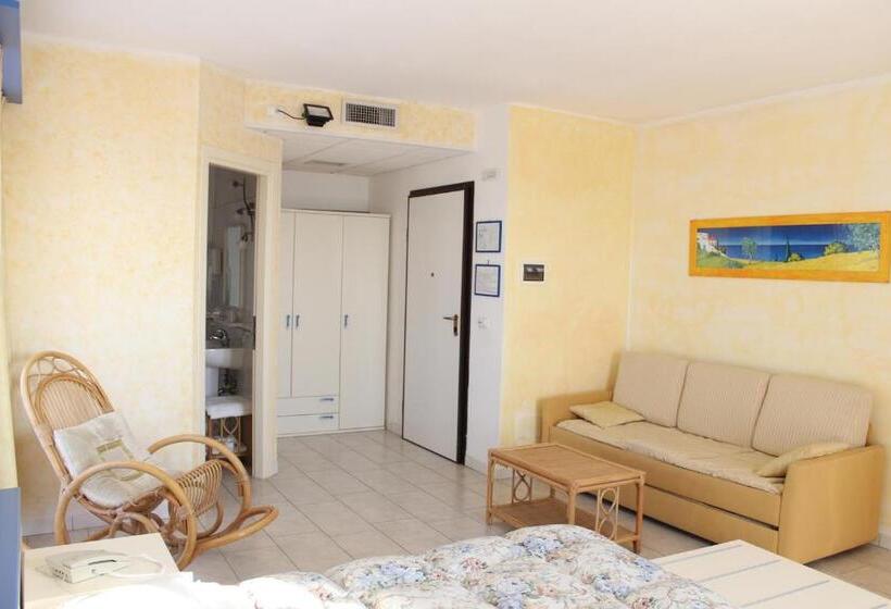 סוויטת ג'וניור עם מרפסת, Del Sole