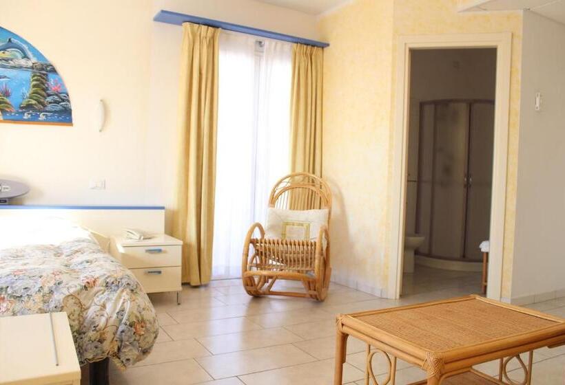 סוויטת ג'וניור עם מרפסת, Del Sole