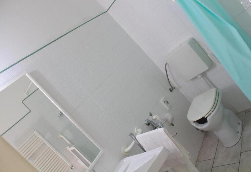 חדר סטנדרט יחיד מותאם לאדם עם מוגבלויות, Del Sole