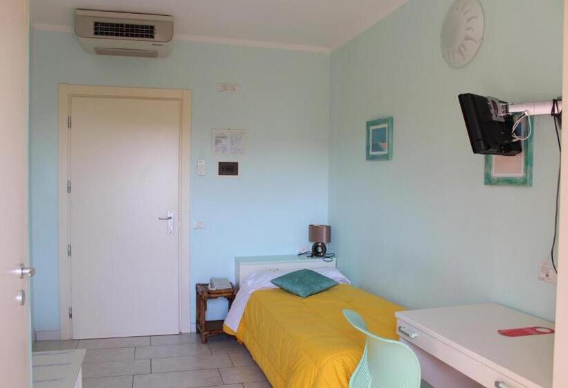 חדר סטנדרט יחיד מותאם לאדם עם מוגבלויות, Del Sole