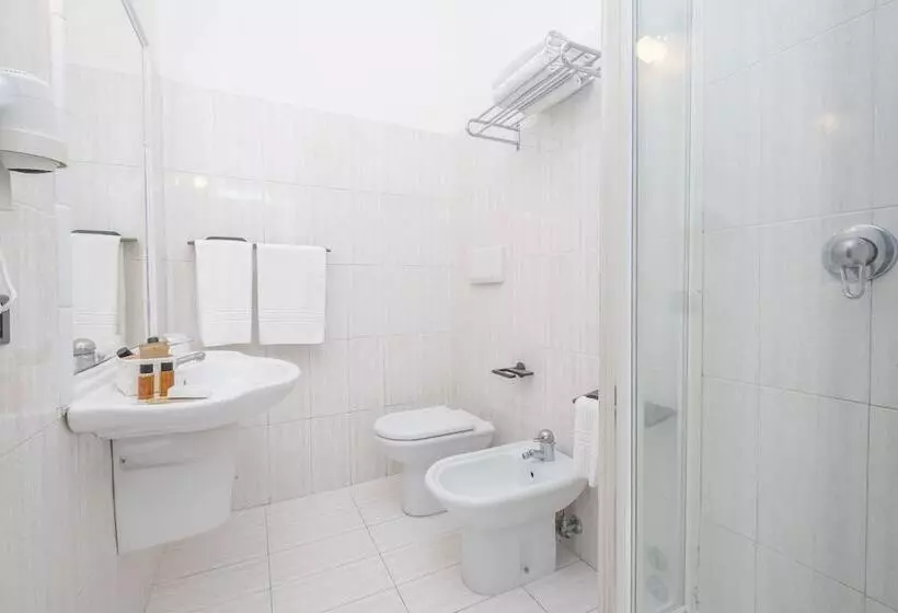Standard Neljän Hengen Huone, Del Sole