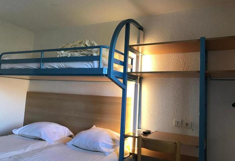 Номер Стандарт Трехместный, Brit Hotel Essentiel Deltour Mende