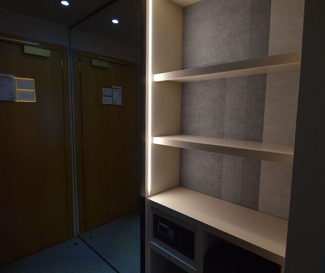 Camera Superiore, Garden