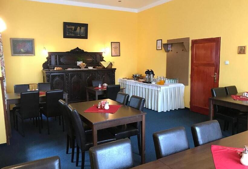 스탠다드 트리플 룸, Grand