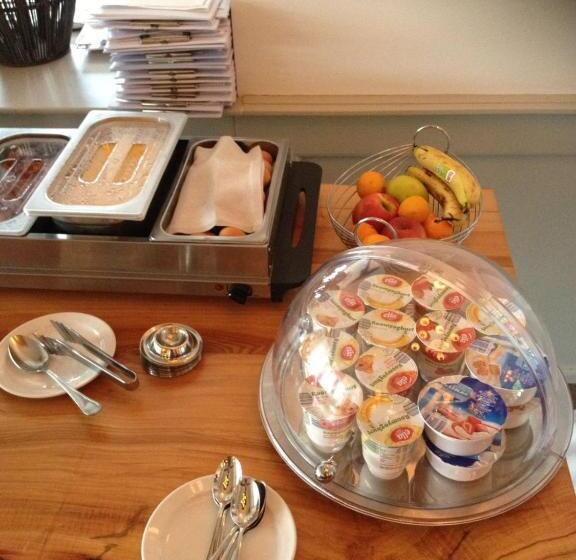 Deluxe Room, Het Rechthuis