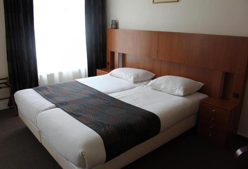 Deluxe Room, Het Rechthuis