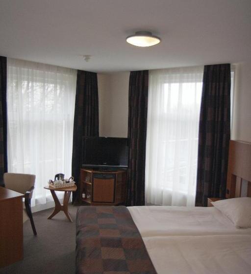 Deluxe Room, Het Rechthuis