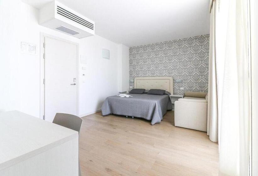 חדר קומפורט לשלושה, Jesulum