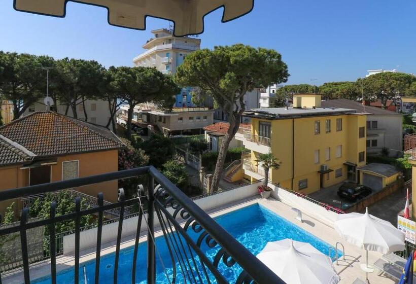 חדר סטנדרט נוף לבריכה, Jesulum