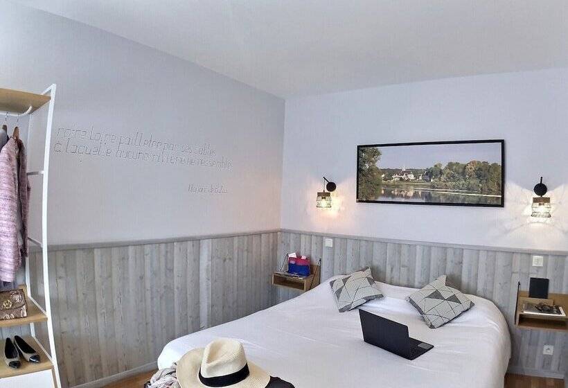 חדר סופריור לארבעה, Logis Hôtel Du Cygne