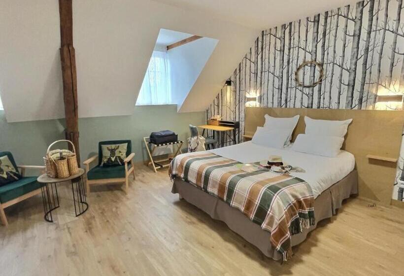 חדר סטנדרט לשלושה, Logis Hôtel Du Cygne