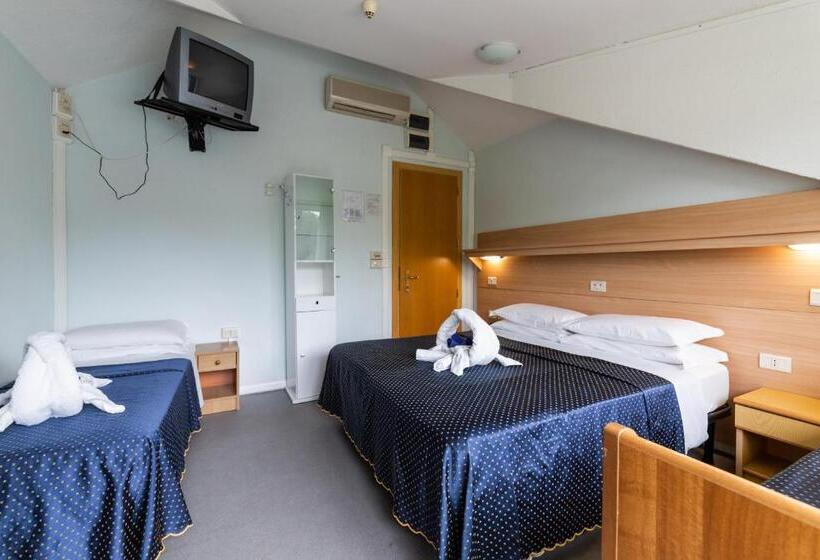 Четырехместный Номер Стандарт, Mimosa