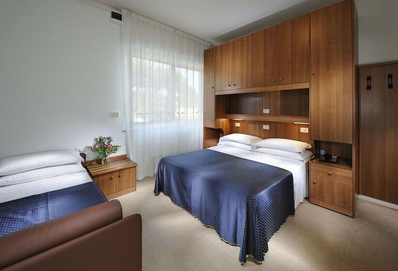 Номер Стандарт Трехместный, Mimosa