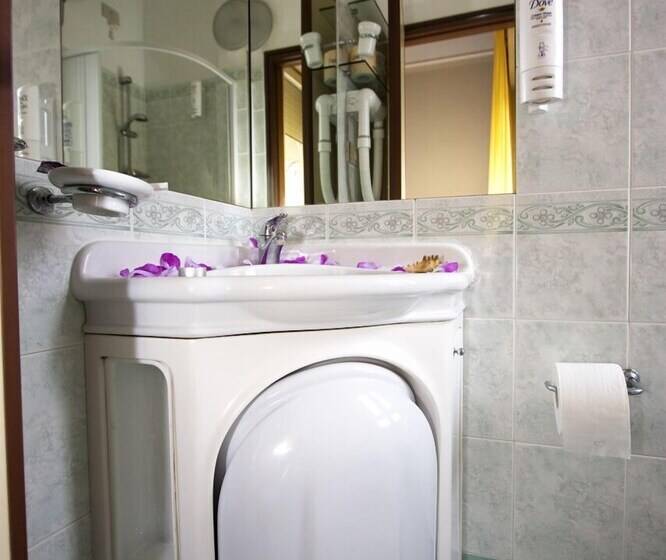 标准单人间, Mocambo Piscina E Spiaggia