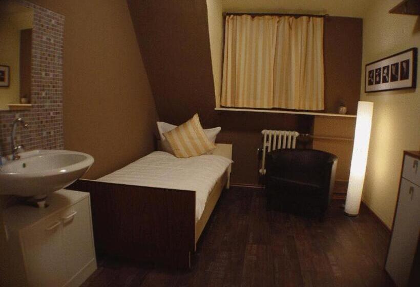 스탠다드 싱글 룸 공동욕실, Palatino