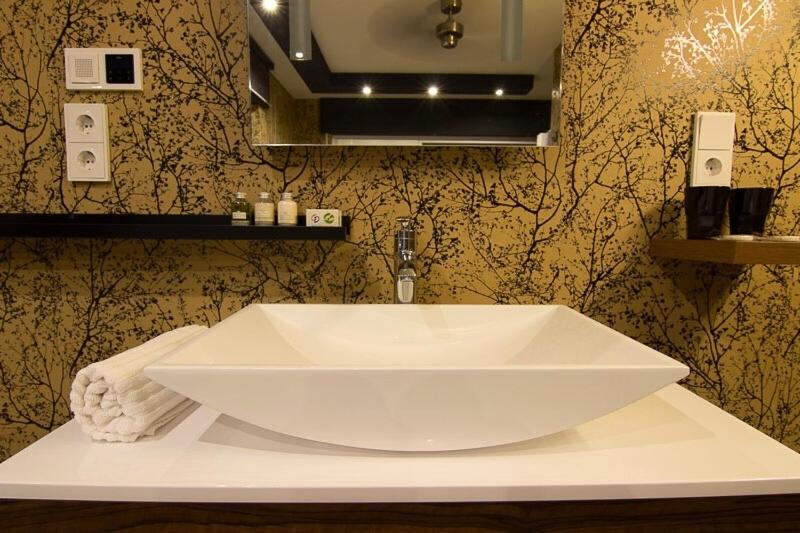 스탠다드 자쿠지 룸, Palatino