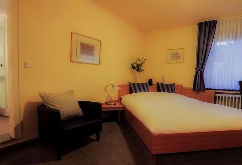 스탠다드 싱글 룸, Palatino