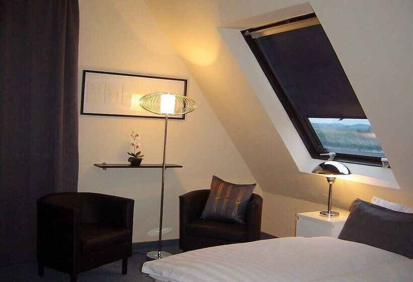 스탠다드 싱글 룸, Palatino