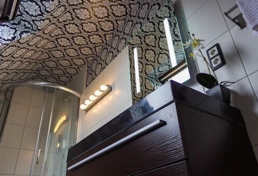 스탠다드 룸 공동 욕실, Palatino