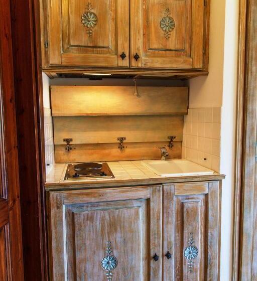 استودیوی استاندارد, Porto Giunco Residence