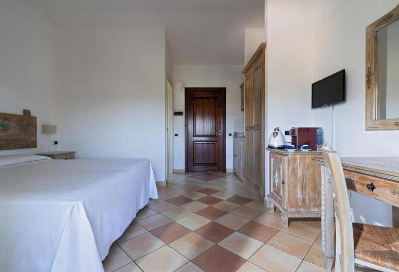 استودیوی سوپریور, Porto Giunco Residence