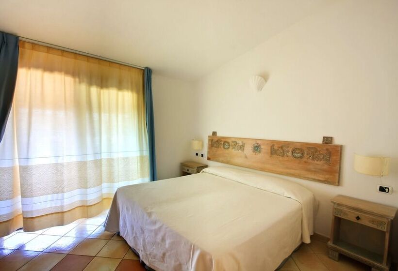 استودیوی استاندارد, Porto Giunco Residence