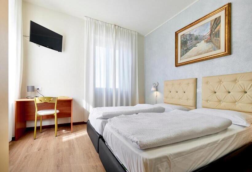 Номер Стандарт Вид на Озеро, San Marco