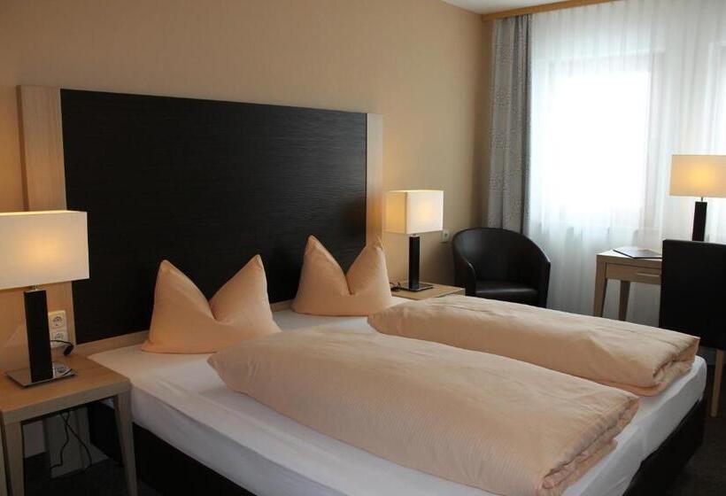 Standard Triple Room, Sindersdorfer Hof