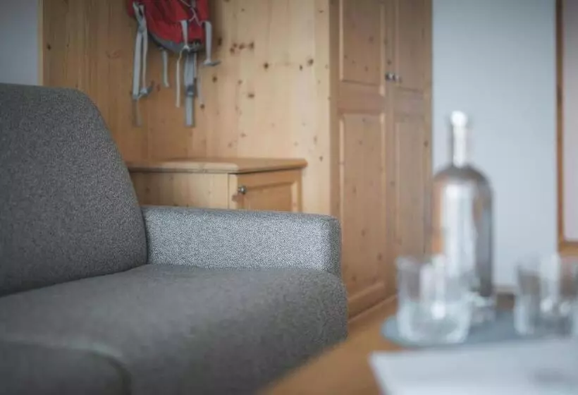 Standard-huone, Kronplatz Resort Berghotel Zirm