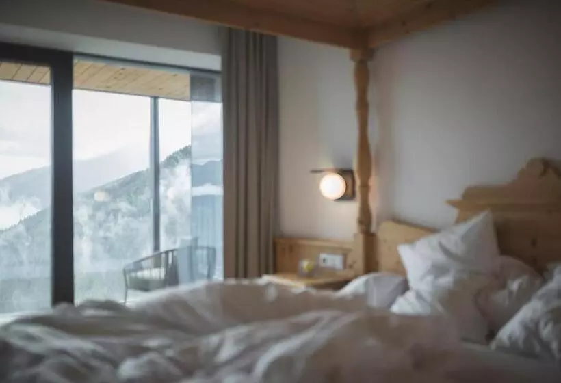 Standard-huone, Kronplatz Resort Berghotel Zirm
