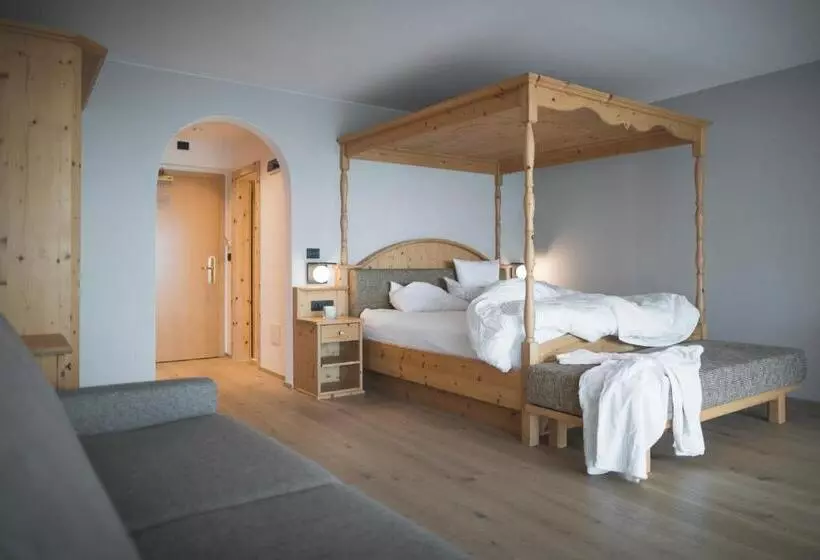 スタンダードルーム, Kronplatz Resort Berghotel Zirm