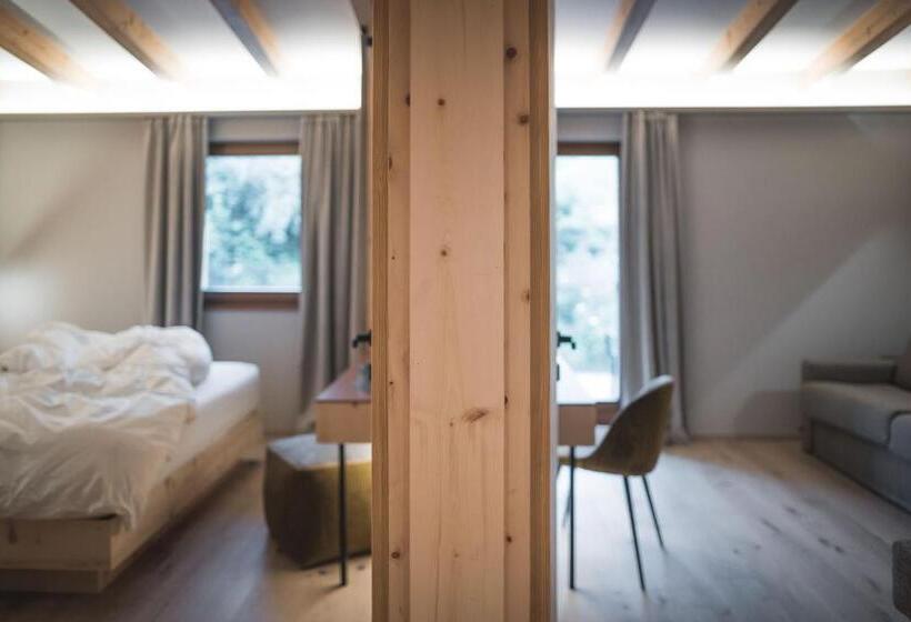 小型套房带阳台, Kronplatz Resort Berghotel Zirm