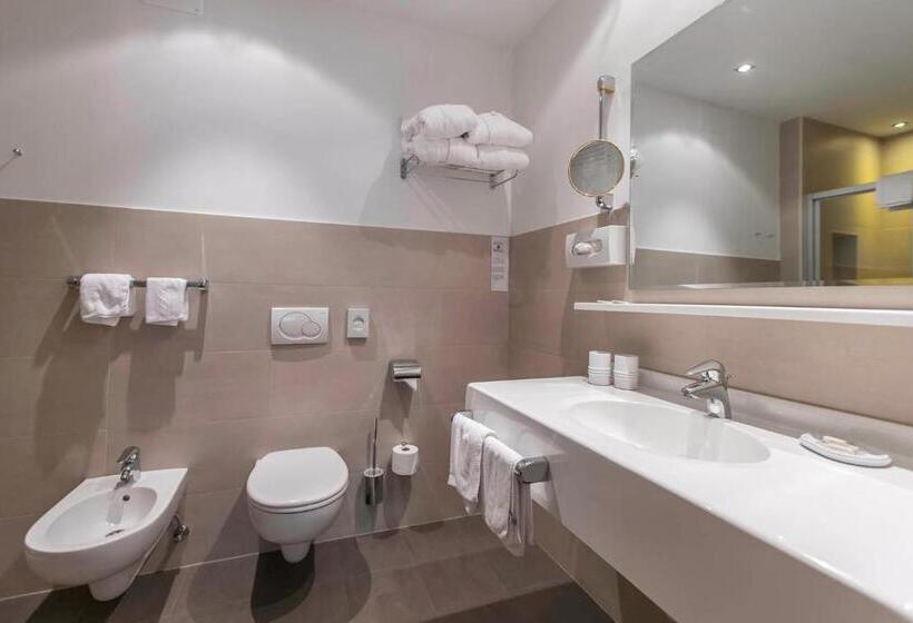 Номер Basic, Kronplatz Resort Hotel Kristall