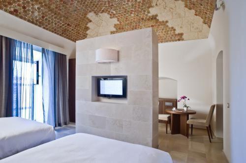 Полулюкс, Mare Resort