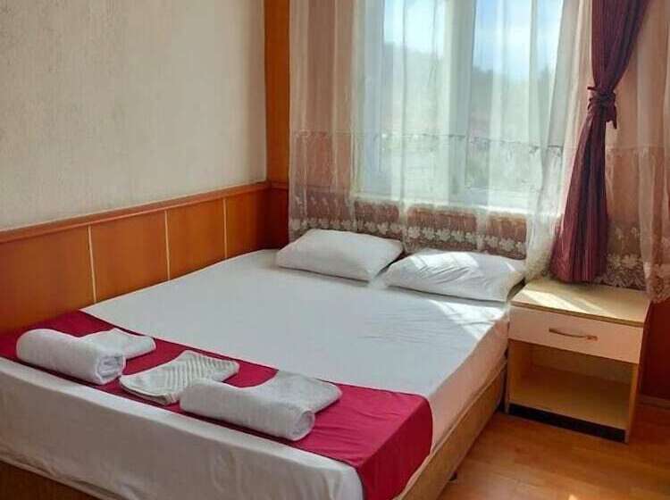 اتاق استاندارد, Mustafa