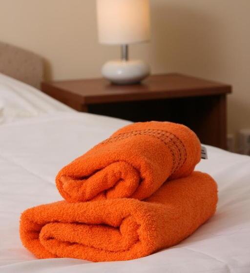 Standard Room, Aaron