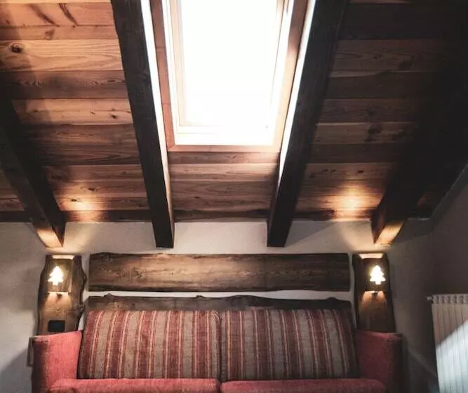 استودیوی استاندارد, Chalet Della Guida