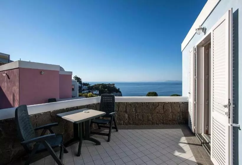 اتاق استاندارد با چشم‌انداز دریا, Villaggio Dei Pescatori
