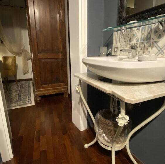 Номер Стандарт Вид на Город, Casa Tipica Siciliana Patronale Home Bedandbreakfast Tremetrisoprailcielo Camere Con Vista, Colazion