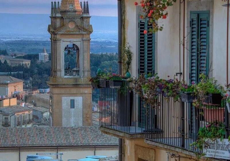 Номер Стандарт Вид на Город, Casa Tipica Siciliana Patronale Home Bedandbreakfast Tremetrisoprailcielo Camere Con Vista, Colazion