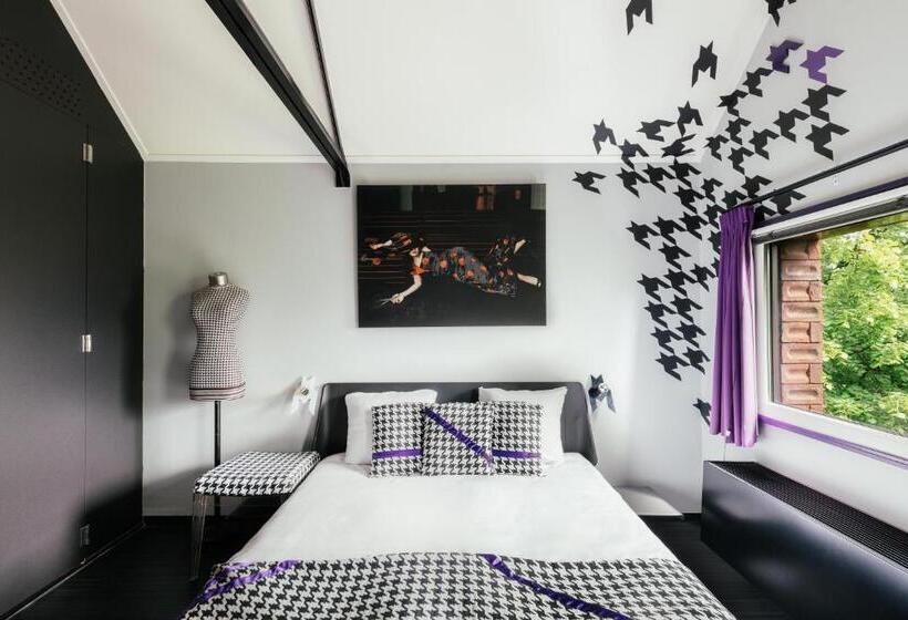 غرفة دور أخير, Design Hotel Modez