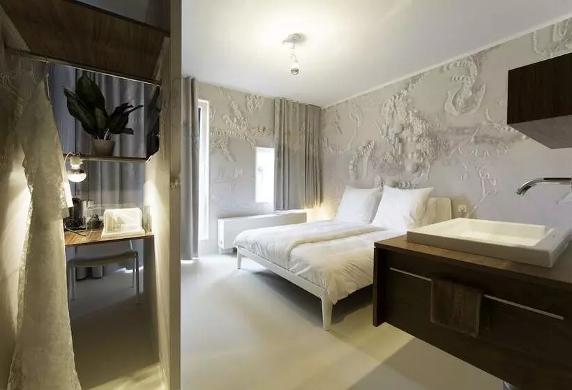 اتاق راحتی, Design Hotel Modez