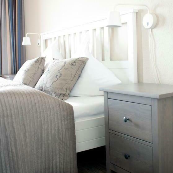 标准间, Admiral Scheer