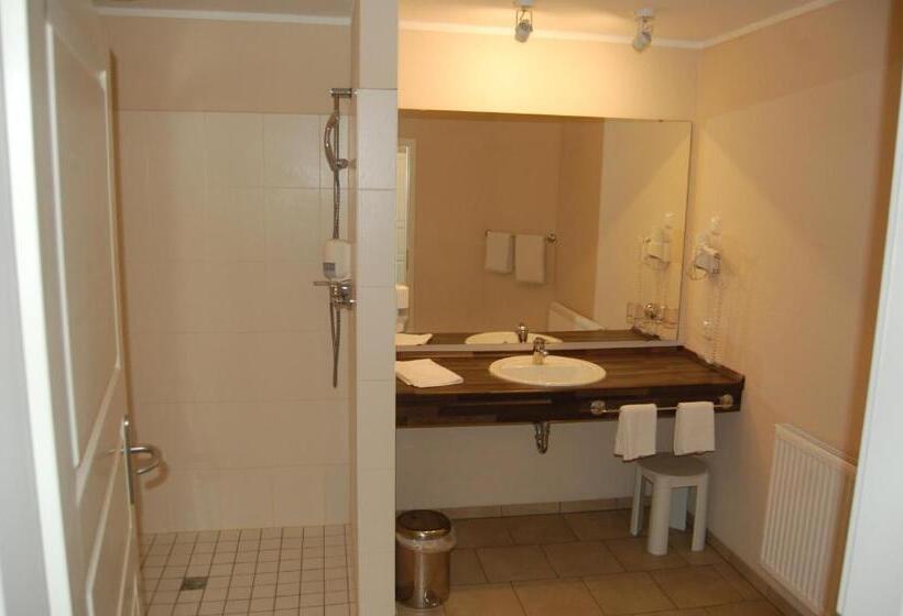 标准间, Admiral Scheer