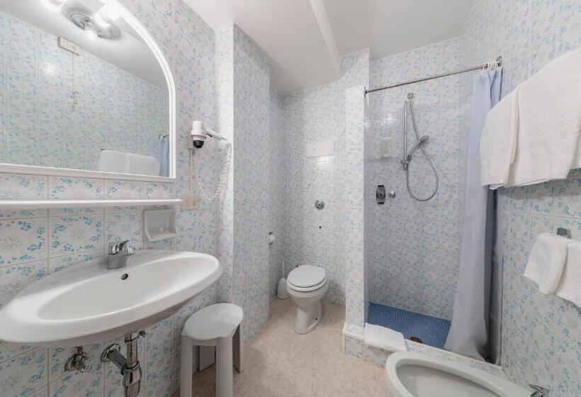 Номер Стандарт, Al Larin