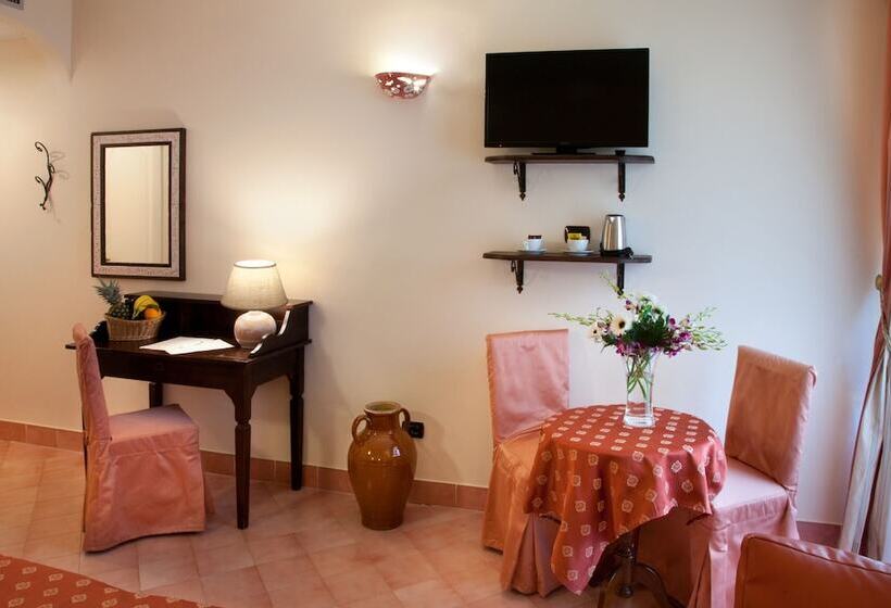 コンフォートルーム, Albergo L Antico Convitto
