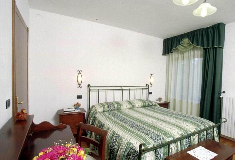 Семейный Номер Классика, Albergo Le Macinaie Monte Amiata